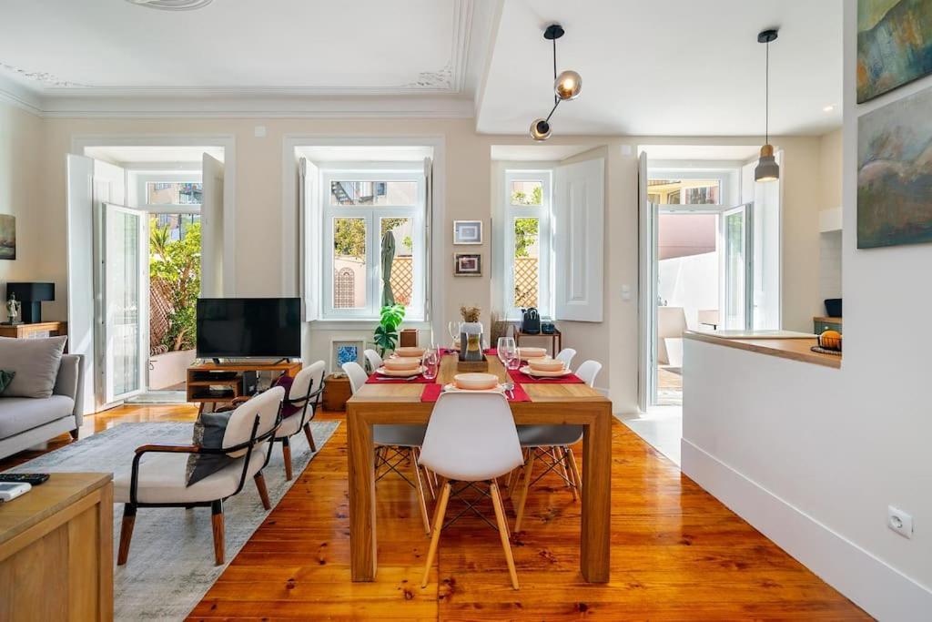 Flat Art - Luxury With Private Pool & Garden Apartment