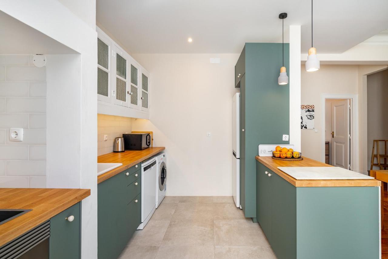 Flat Art - Luxury With Private Pool & Garden Apartment